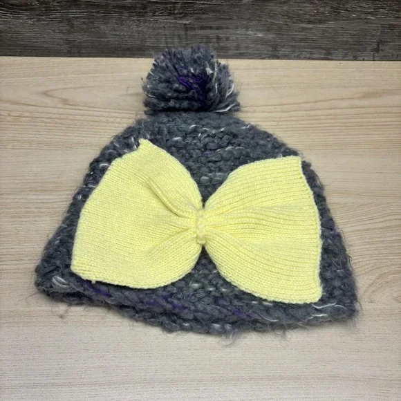 BCBGeneration Hat‎ Beanie Womens Gray Yellow Bow Pom Pom Knit Winter Slouchy