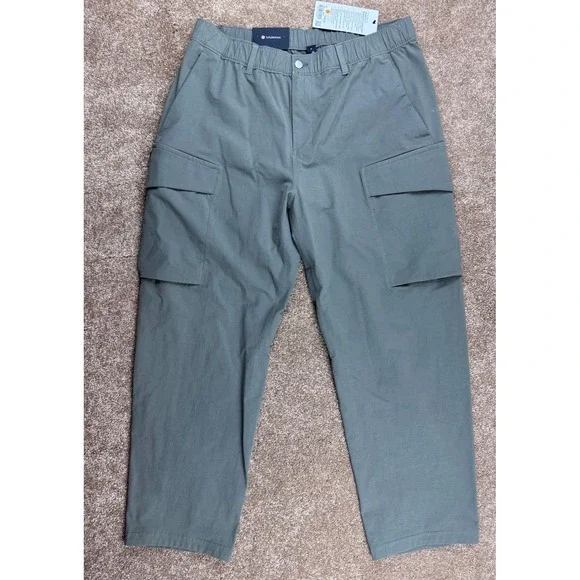 Lululemon VersaTwill Relaxed-Fit Cargo Pant Army Green Mens 38 LM5B13S NEW $148