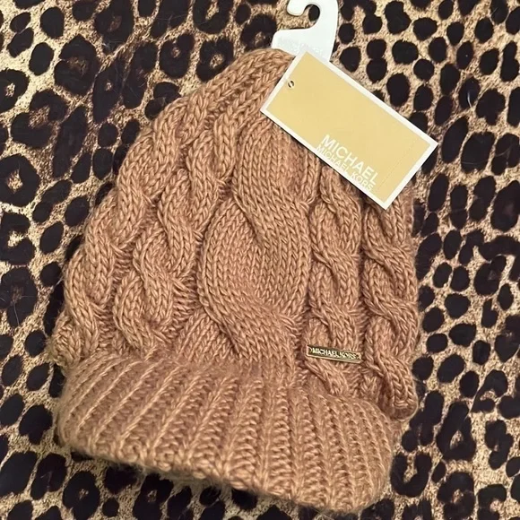 Brand New Michael Kors Cable Knit Winter Beanie Hat w/ Rib Brim Bill Camel