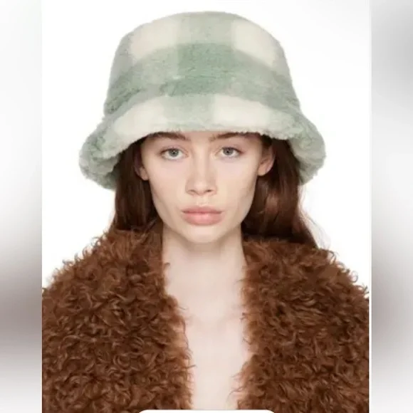 Stand Studio Wera Bucket Hat, new!