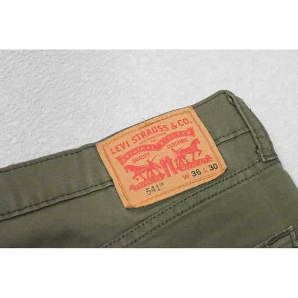 Levi's 541 Athletic Taper Men 36x30 Olive Green Performance Stretch Pants EUC