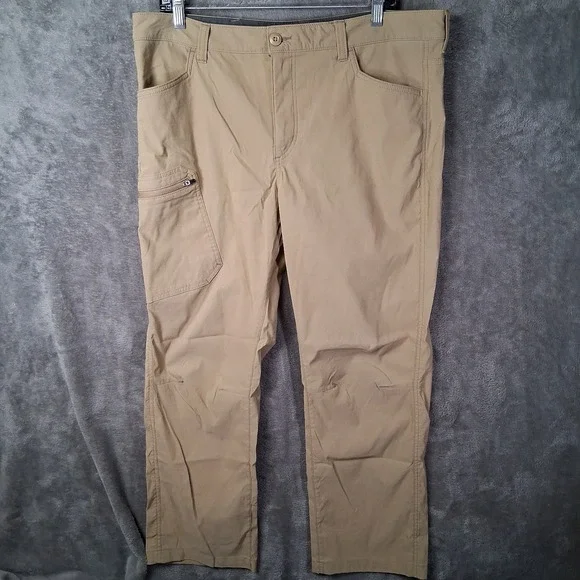 Eddie Bauer Rainer Cargo Pants Men Size 36x30 Khaki Mid-Rise Stretch UPF DWR
