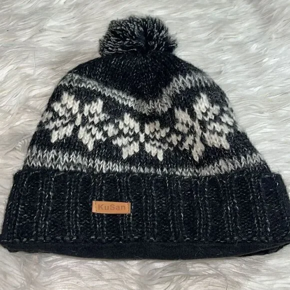 kusan wool‎ Blend Bobble knitted Hat Hand Knitted Made in Nepal Fleece Lined