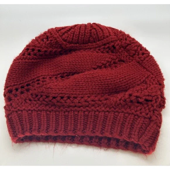 PRESTON AND YORK KNITTED Women Winter  HAT Color Red
