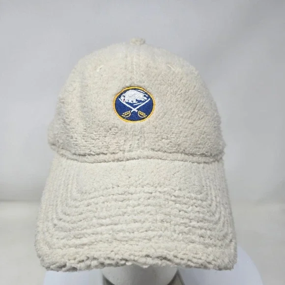 New Era Buffalo Sabres 9TWENTY Women Cream Sherpa Fleece‎ Adjustable Hat Cap