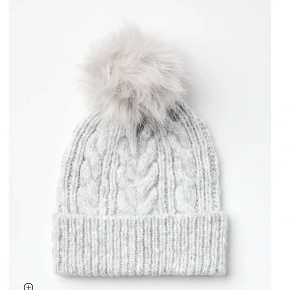 LOFT NWT Cable Pom‎ Pom Beanie - Light Gray