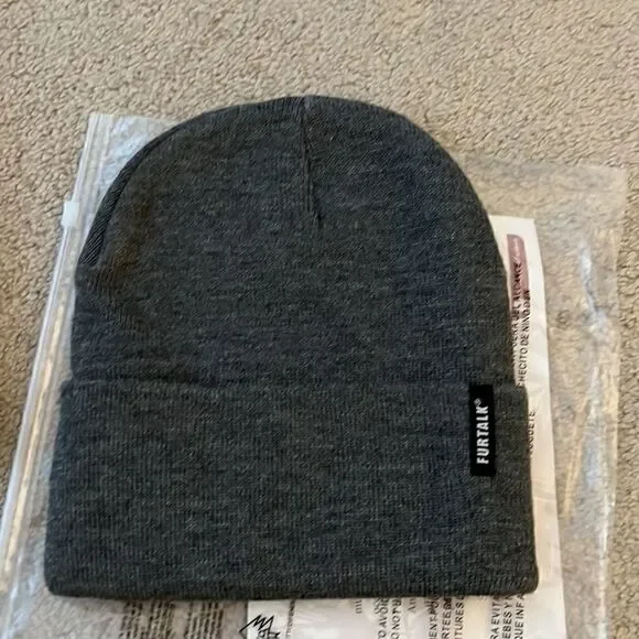 NWT grey beanie unisex