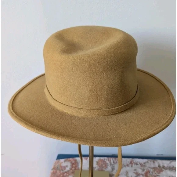 VTG Neuman Fairfield Felts Brimmed Hat Chin Tie Tan 100% Wool Prop Costume *READ