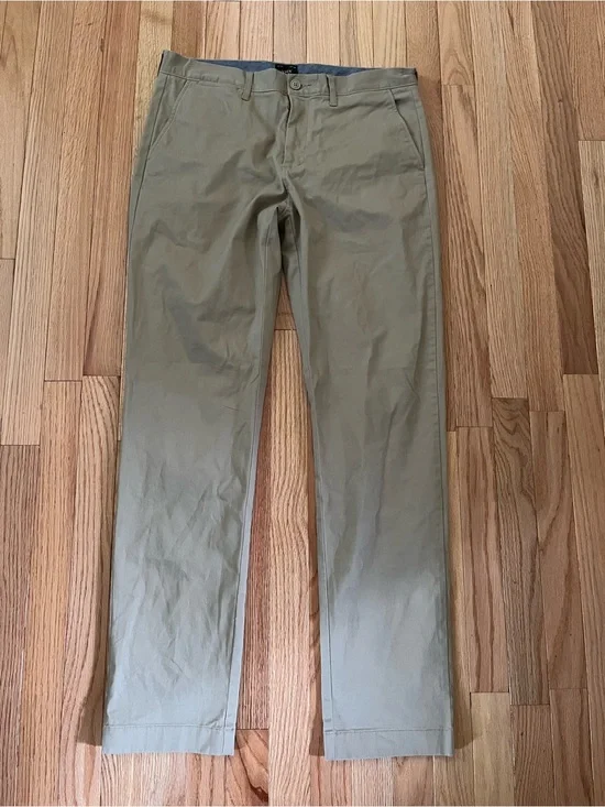 NWT J Crew Khaki Chino Pants 32 X 32 Beige Slim Fit Preppy Quiet Luxury