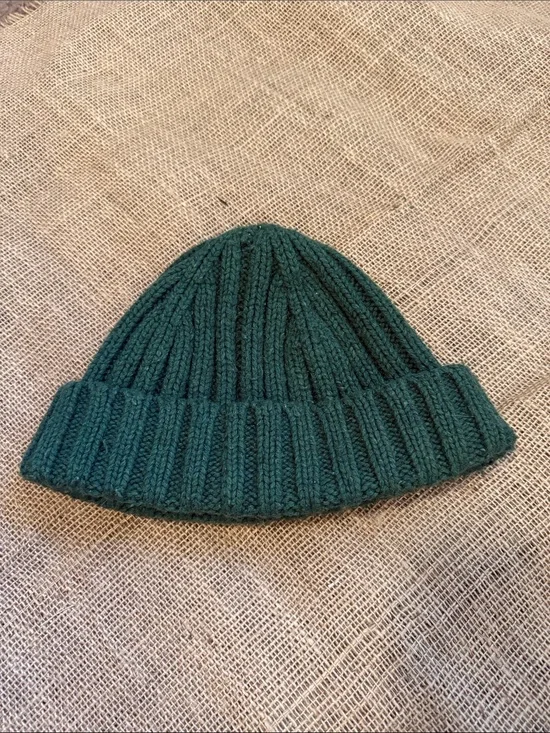 Ribbed Knit Beanie Hat in Dark Green