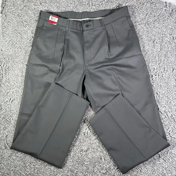 LEE Stain Resistant Khakis Mens 40x32 Gray Double Pleated Wrinkle Free Work NEW