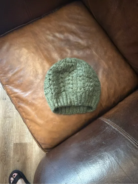 Chunky green hat