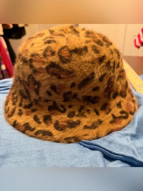 Faux Fur Leopard Print Bucket Hat - Rust & Black angora
