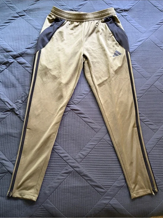 Adidas AeroReady Track Pants Men’s M Olive Green Tapered Zip Ankle Athletic