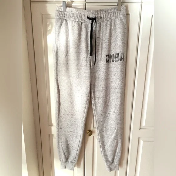 NBA light gray joggers elastic waistband drawstrings Pockets men's M