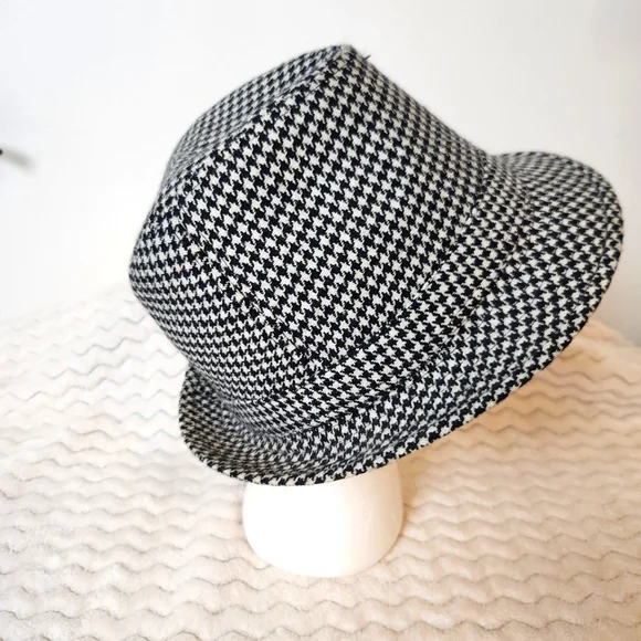 Black & White Houndstooth 