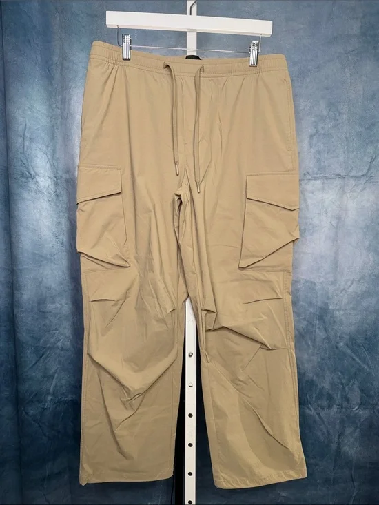 Penshoppe Men's Cargo Drawstring Pants in Khaki - Casual Utility Style Size L