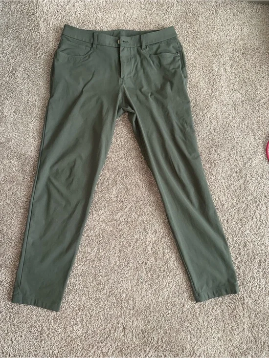 Lululemon ABC Slim-Fit pants 32in Warpstreme in olive green