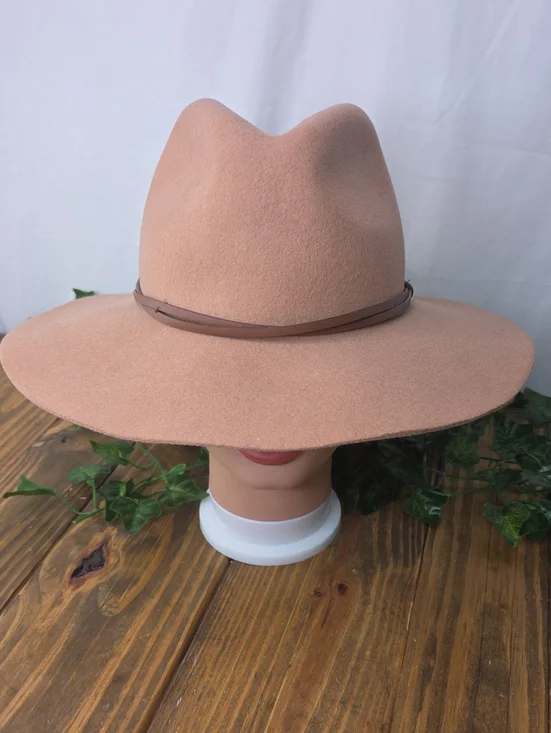 Unknown Brand. Wide Brim Wool Hat. OSFA. Excellent Condition