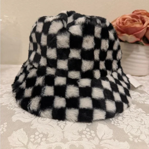 90s 2000s Forever 21 Bucket Hat Checkered Black White Faux Fur NWT