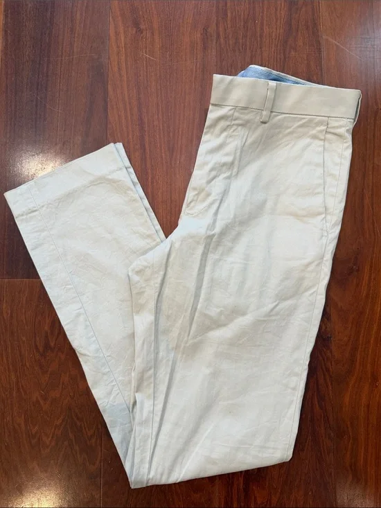 Men’s Classic Beige Chino Pants - Size 30/32