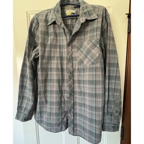Magellan Outdoors Adventure Gear Button Up Classic Fit Men's Large Long‎ Sleeve