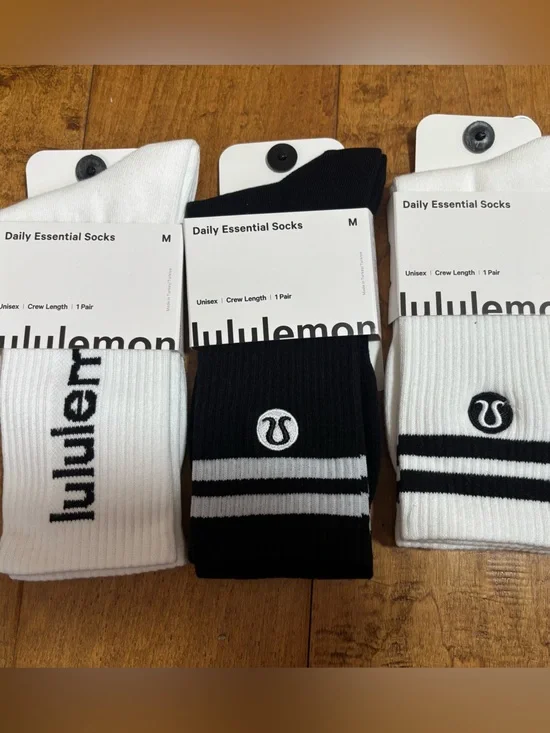 lululemon Daily Essentials Crew Socks - Black & White (3-Pack) Unisex Medium NWT
