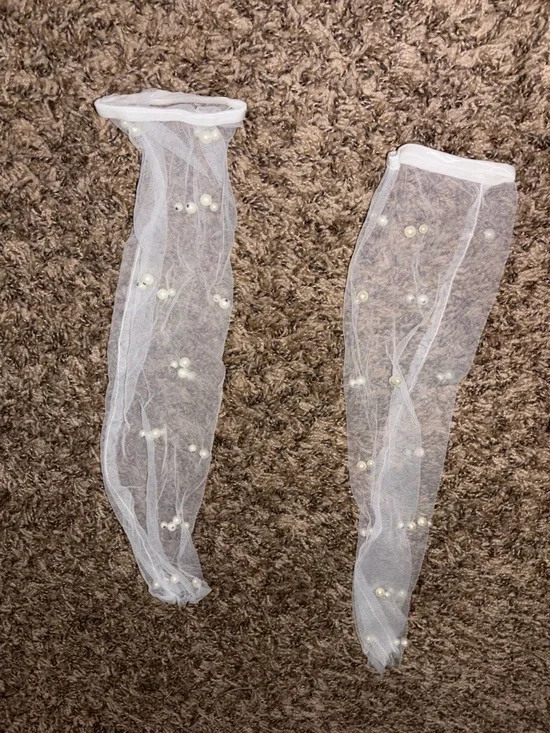 Pearl-Embellished Sheer White Arm Sleeves