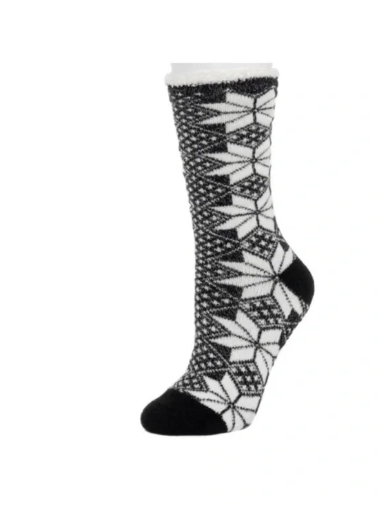 New Cuddl Duds Socks