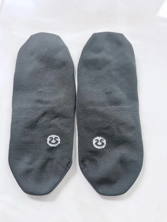 Lululemon no-show stretchy sticky back socks unisex W 10/11 M 8/9