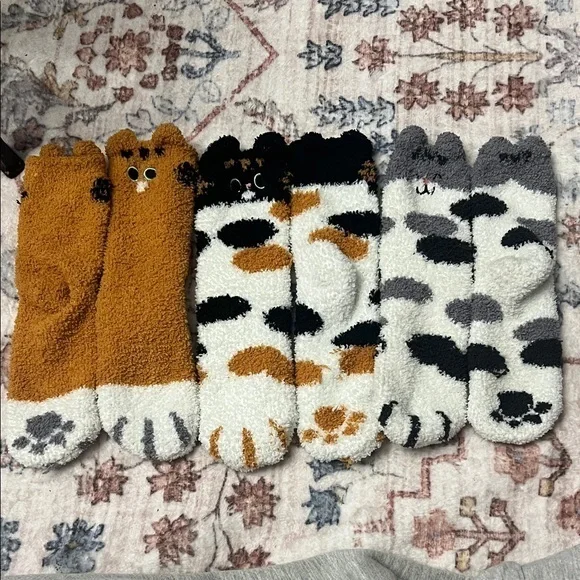 Cat Lovers Cute Cat Paw Fuzzy Socks Bundle