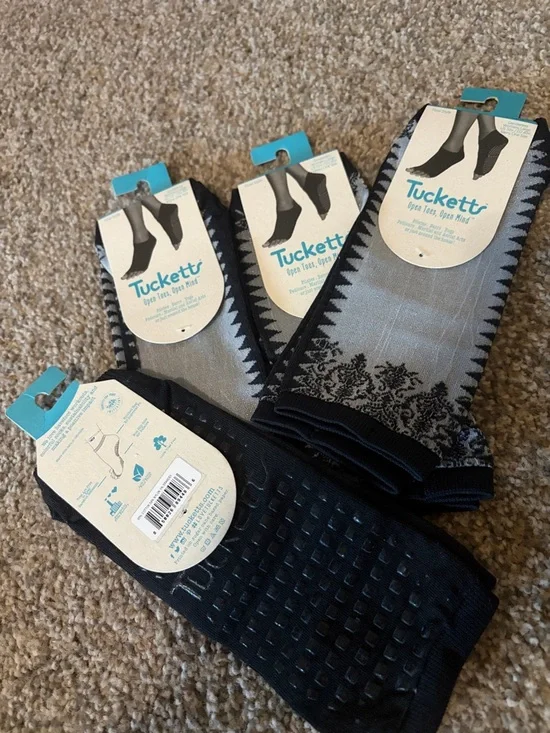 Tucketts Open Toe Black & Gray Grip Socks. NWT!