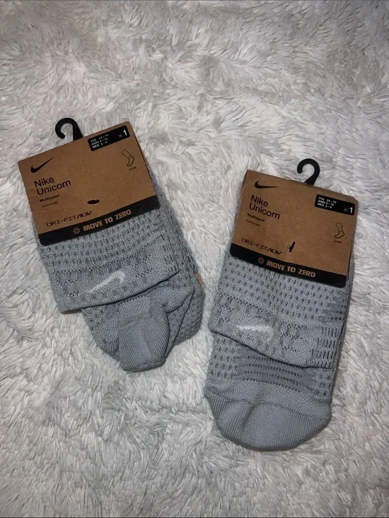 NIKE UNICORN MULTI-SPORT ABOVE ANKLE