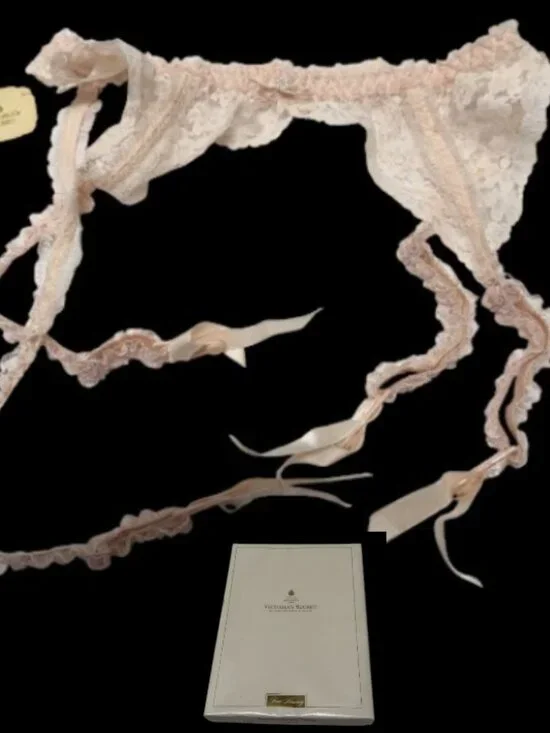VICTORIA'S SECRET -- NOS, Garter Belt, Pink Lace, Nude Stockings, Vintage 1980