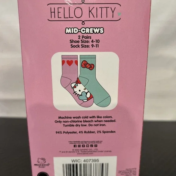 NEW Hello Kitty Valentine Mid-Crew Socks Gift‎ Set 2 Pair Women 9-11