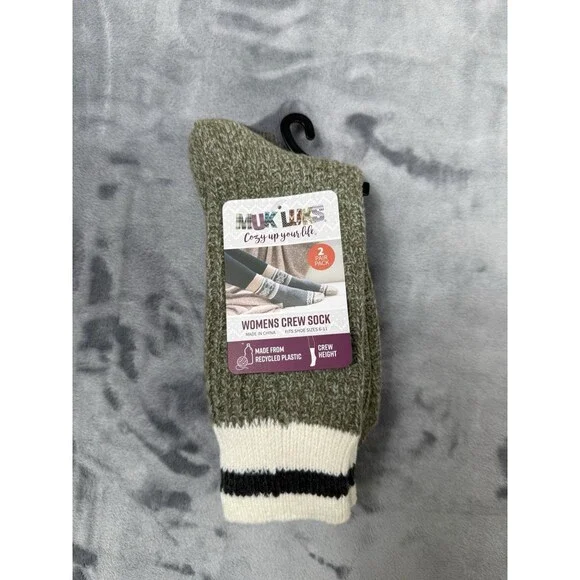 Muk Luk Women’s  2 Pair Pack Crew Height Socks size 6-11 Olive