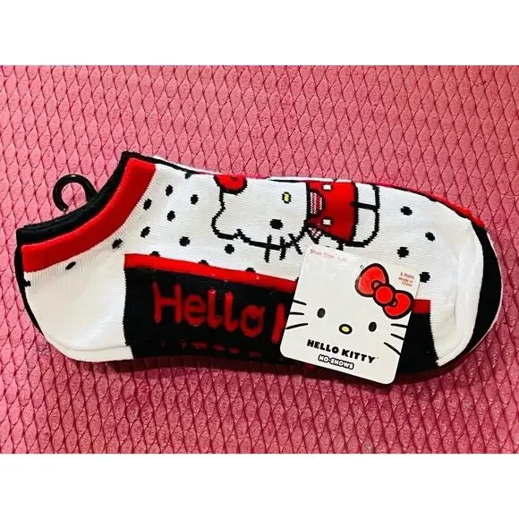 NWT❤️Hello Kitty No shows Socks 5pairs