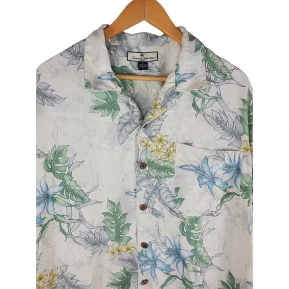Tommy Bahama XL 100% Silk Hawaiian Shirt Tropical Floral Aloha Camp