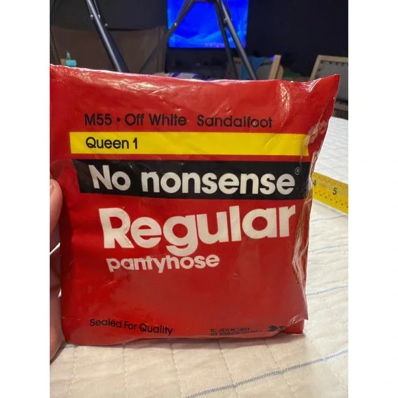 Vintage 1991 No Nonsense Regular Pantyhose Off White Sandalfoot Queen 1 NIP USA