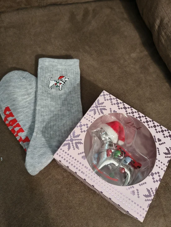 PINK Victoria's Secret Holiday Dog And Embroidered Socks ❤️