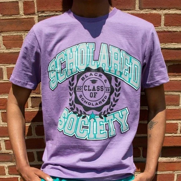 Black & Scholared Society Purple Graphic T-Shirt Class of 2023 Small NEW