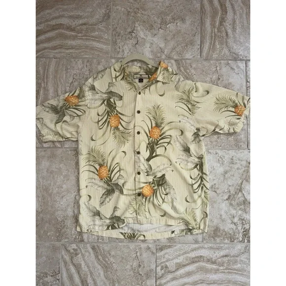 Tommy Bahama Men's Hawaiian Shirt 100% Silk‎ Pineapple Print Summer Fun Size M