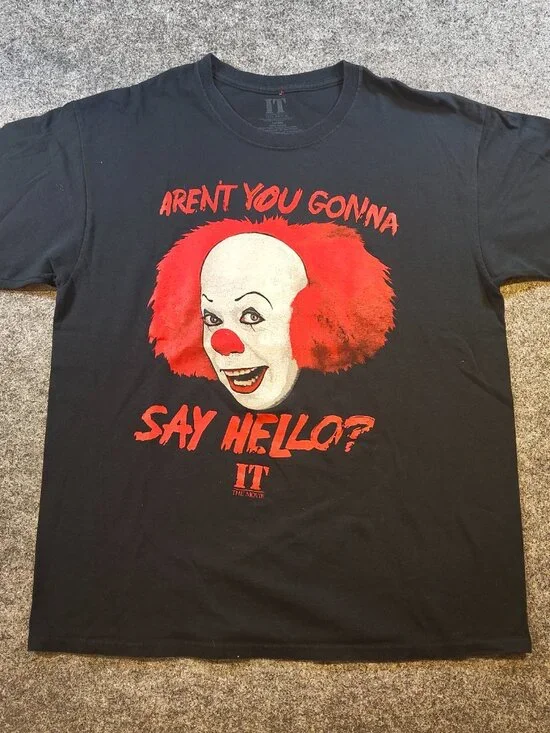 IT Pennywise Horror Graphic Tee – Men’s Large – Black