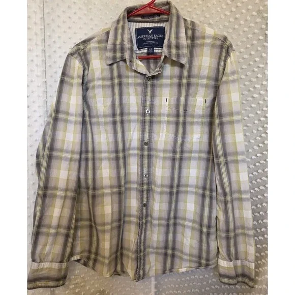 American Eagle Men's Shirt Large Vintage Fit Green Plaid Pearl Button