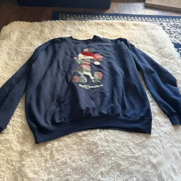 Vintage Walt Disney World Mickey Mouse Christmas Plaid Navy Crewneck‎ Sweatshirt
