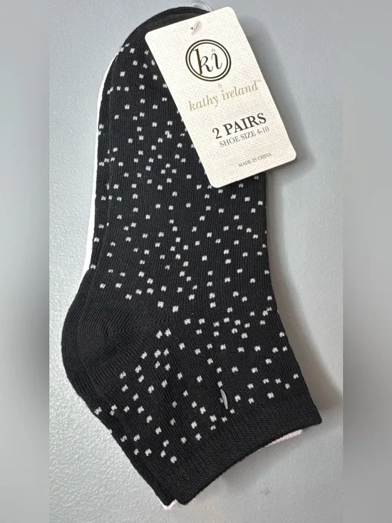 kathy ireland women’s Black No-Show Socks with White polka Dot Design - 2 Pairs