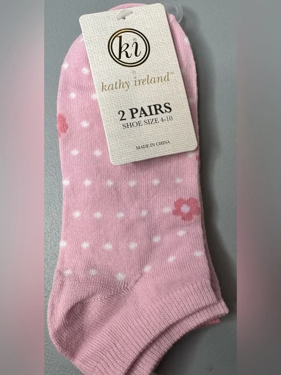 Kathy Ireland women’s mauve pastel Pink Polka Dot Floral No-Show Socks 2-pack
