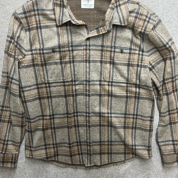 Mutual weave Plaid‎ Button-Up Shirt