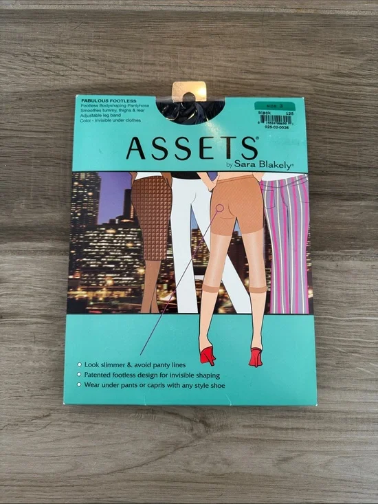 NWT Spanx ASSETS by Sara Blakely Fabulous Footless Shaping Pantyhose size 3