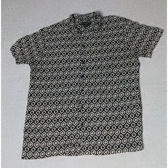 Shaquille O Neal Short Sleeve Button Up Mens Size XLT Gray And White Hexagon...